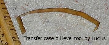 Transfer case oil level tool